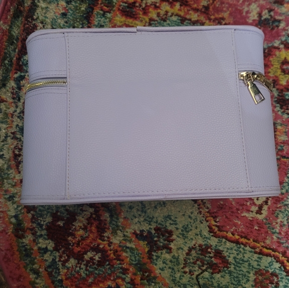 NWT Truly beauty makeup trunk with long shoulder handle - Picture 9 of 10